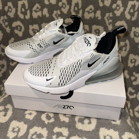 NIKE AIR MAX 270 CASUAL SHOES 😍 WHITE/BLACK 😍 NEW & NEVER WORN 😍 - Picture 4 of 17
